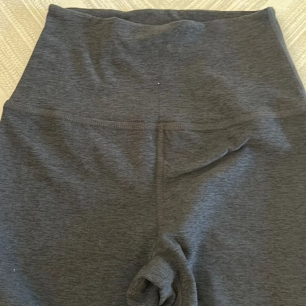 Beyond Yoga Spacedye Tri-Panel High Waisted Midi Leggings in Grey & Blue - Picture 4 of 6